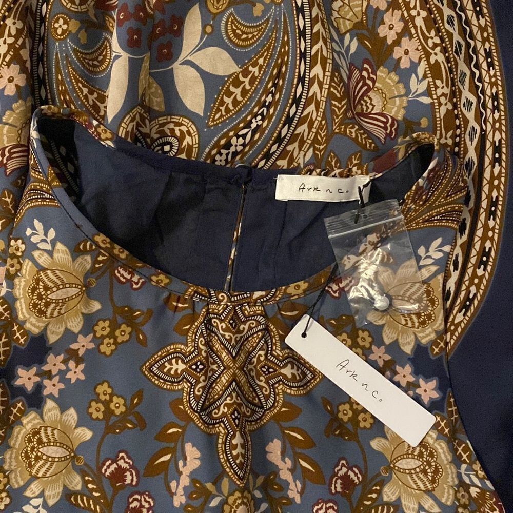 Ark n Co & Co Dress Tunic Top Shirt Paisley Blue NWT Small S - Picture 5 of 7